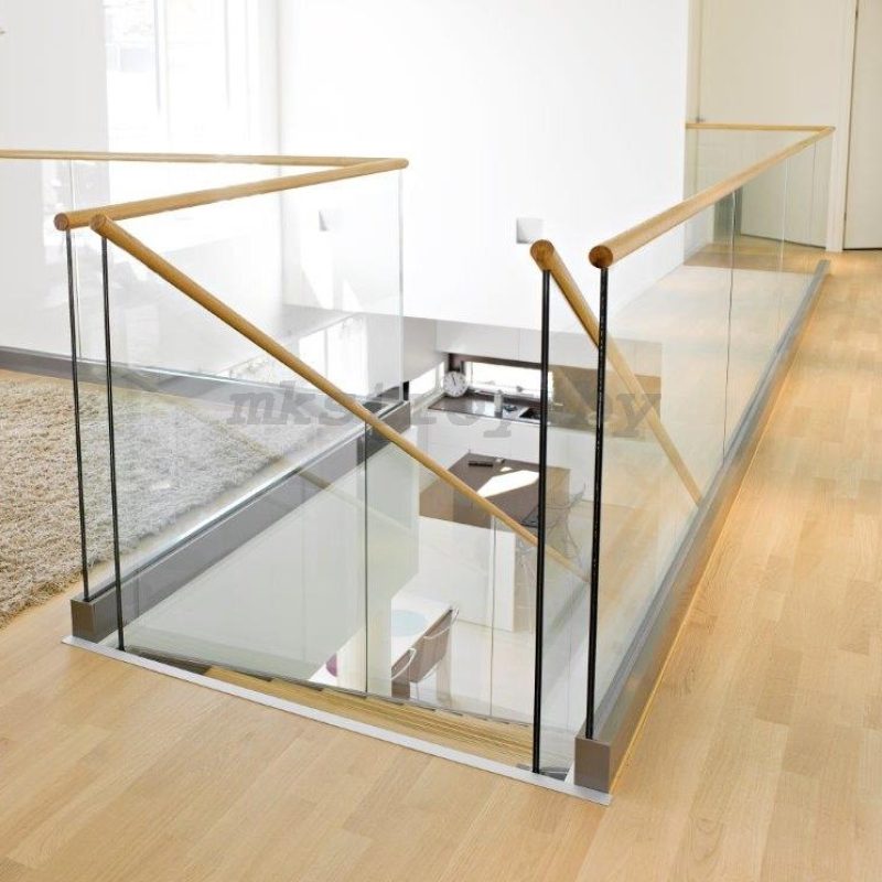 018 Ограждение со стеклом